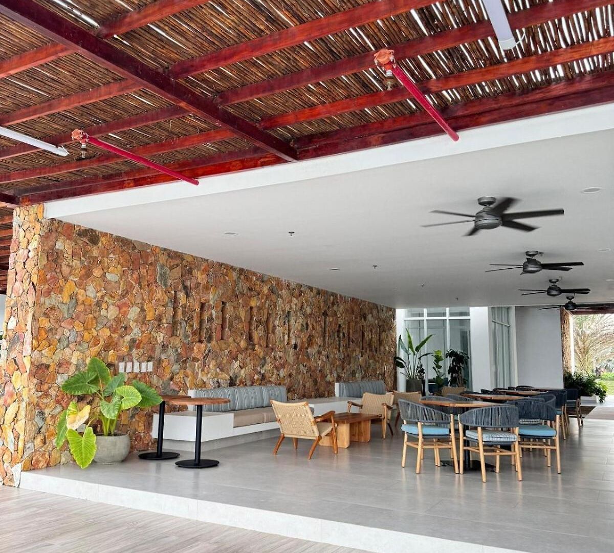 Apartment Con Piscina, Playa Y Cerca Aeropuerto De *