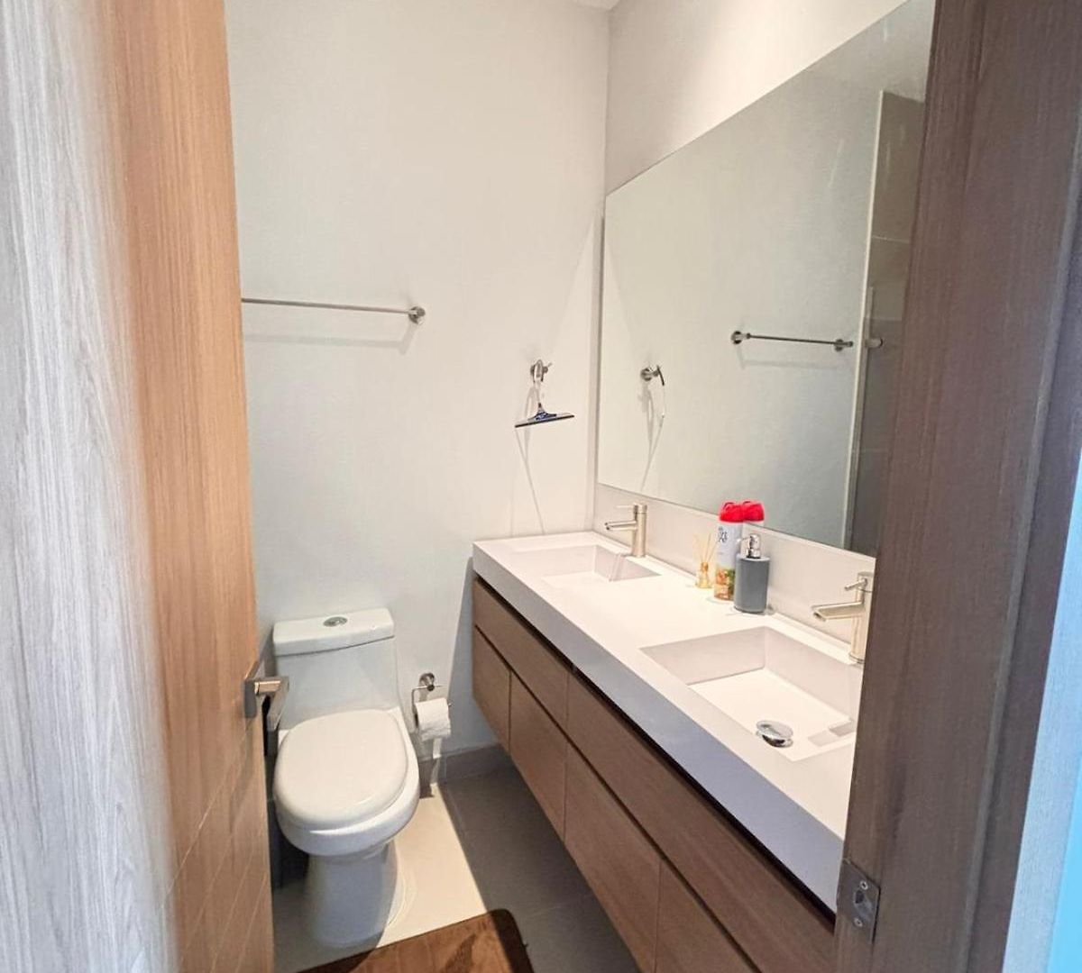 Apartment Con Piscina, Playa Y Cerca Aeropuerto De *