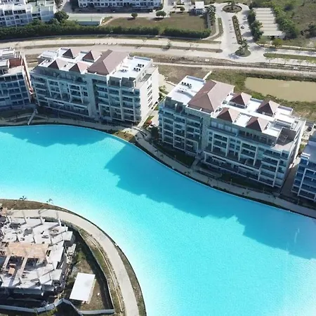 Con Piscina, Playa Y Cerca Aeropuerto De * Cartagena