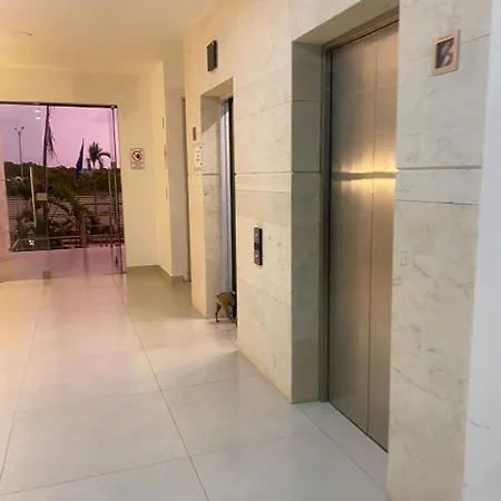 Apartamento Con Piscina, Playa Y Cerca Aeropuerto De