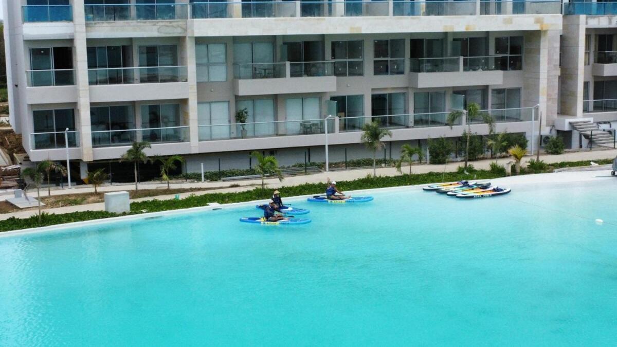 Con Piscina, Playa Y Cerca Aeropuerto De *