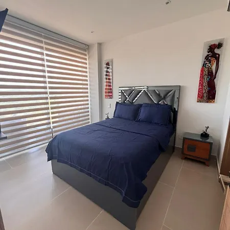 Con Piscina, Playa Y Cerca Aeropuerto De Apartment
