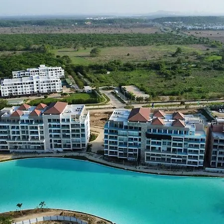 Apartment Con Piscina, Playa Y Cerca Aeropuerto De *
