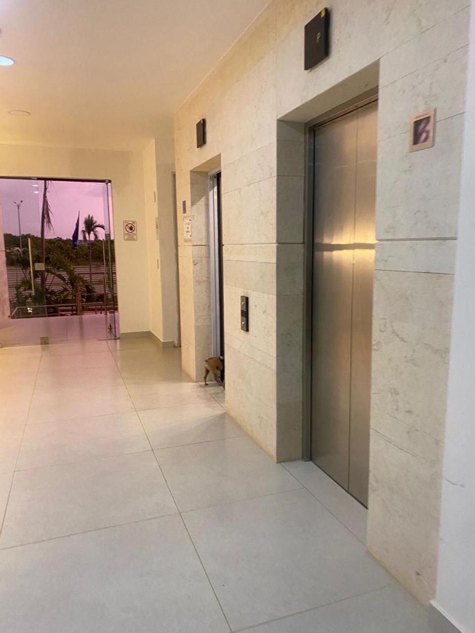 Apartment Con Piscina, Playa Y Cerca Aeropuerto De